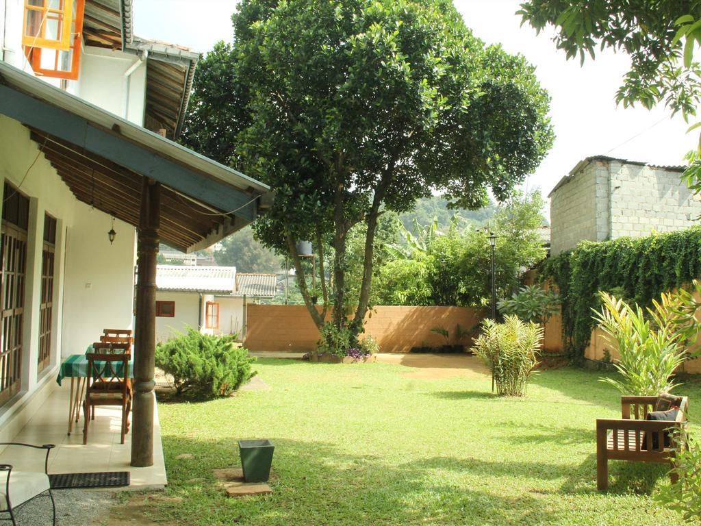 Homestay Garden Rest Канді Екстер'єр фото