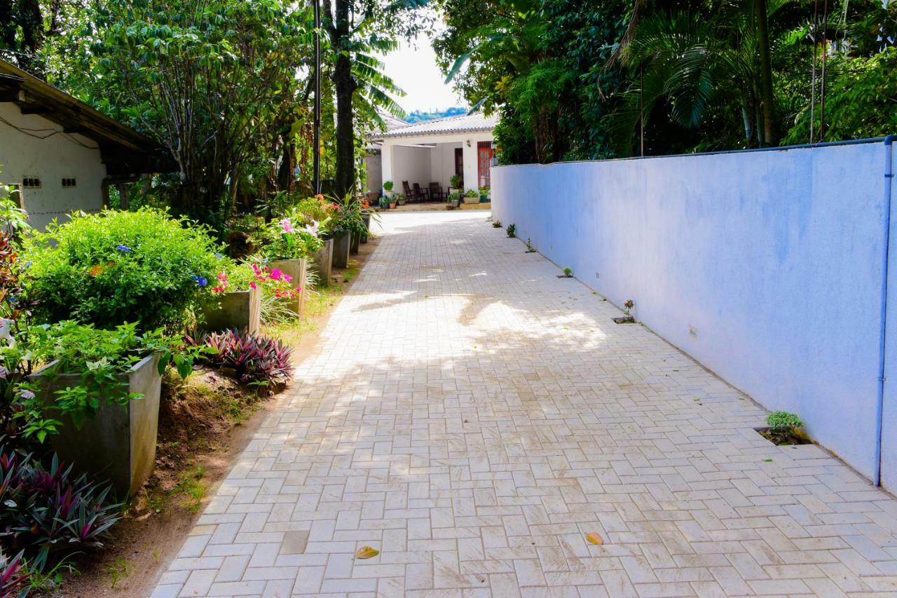 Homestay Garden Rest Канді Екстер'єр фото